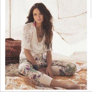 Spell & the gypsy crop sweatpants. XS